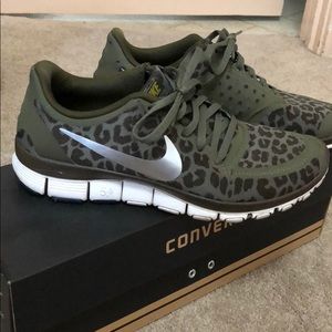 Nike Free Runs 5.0 (green/brown leopard print)